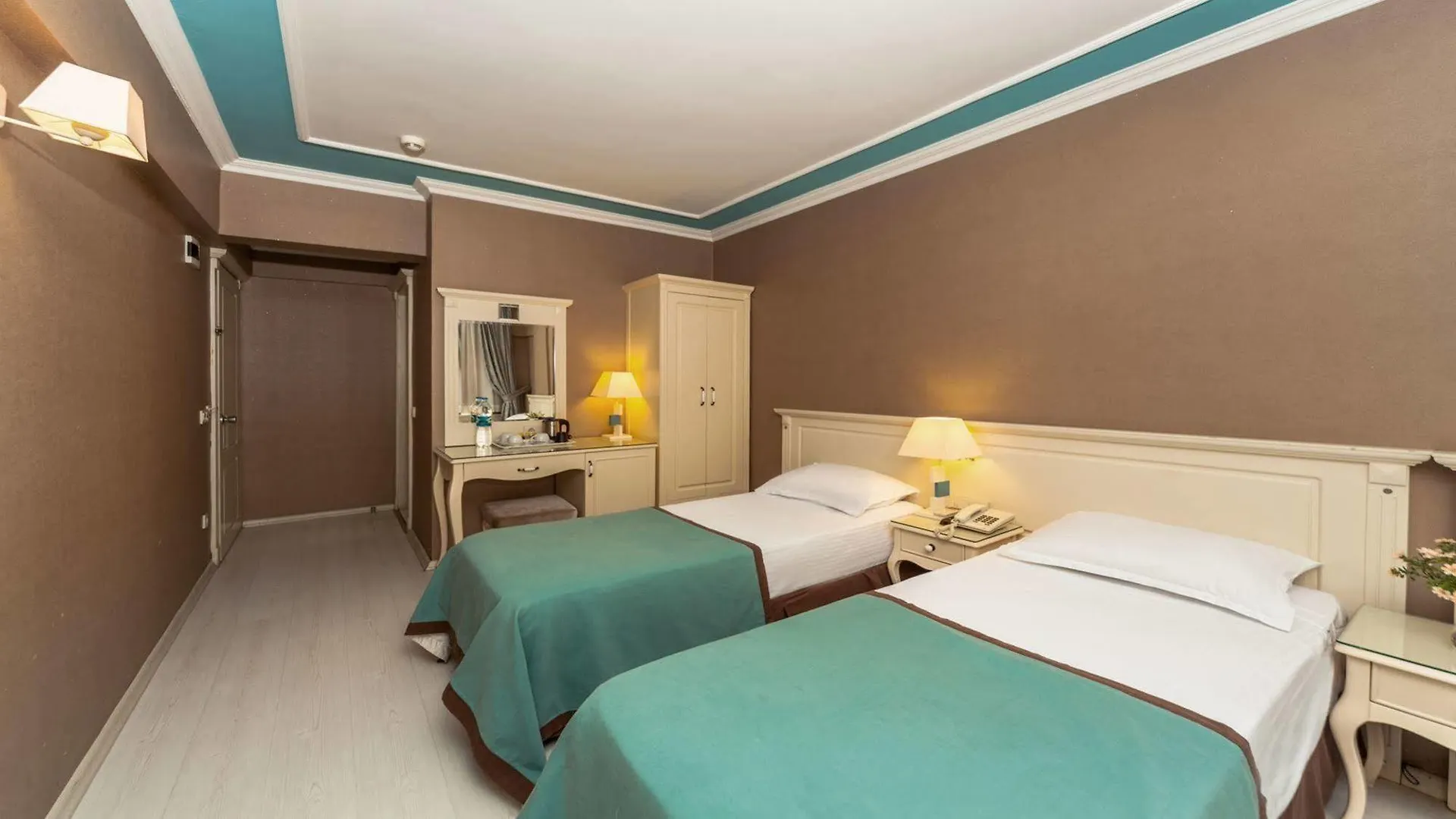 Viva Deluxe Hotel Istanbul 3*,